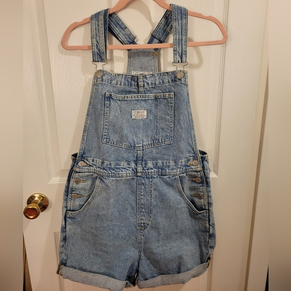 Levi's Denim - Levis Stylish Blue Denim Overalls Shortalls